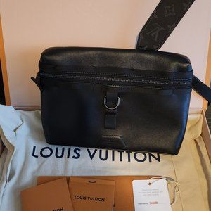 Louis Vuitton Messenger PM